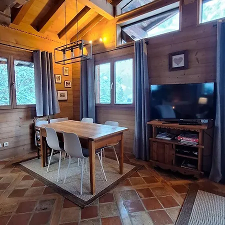 Inouk 4 People Center Chalet